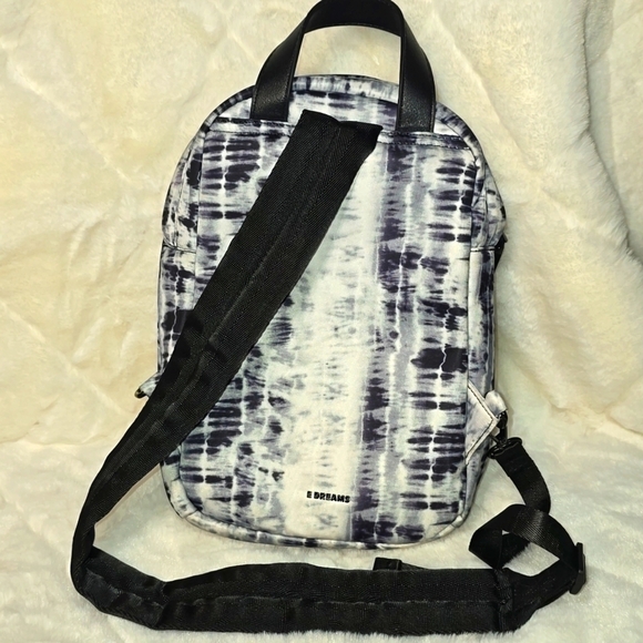 Like Dreams Tie-Dye Slingpack - Picture 2 of 16
